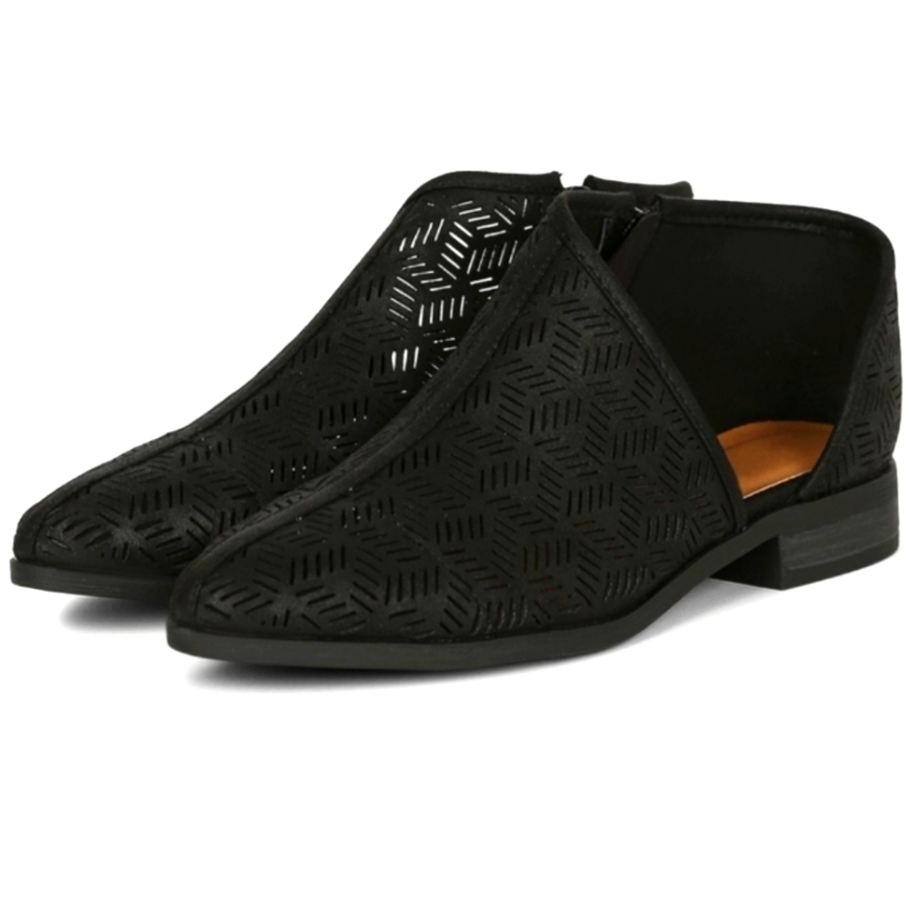 Qupid Pointy Toe Oxford Flat 1" Heel